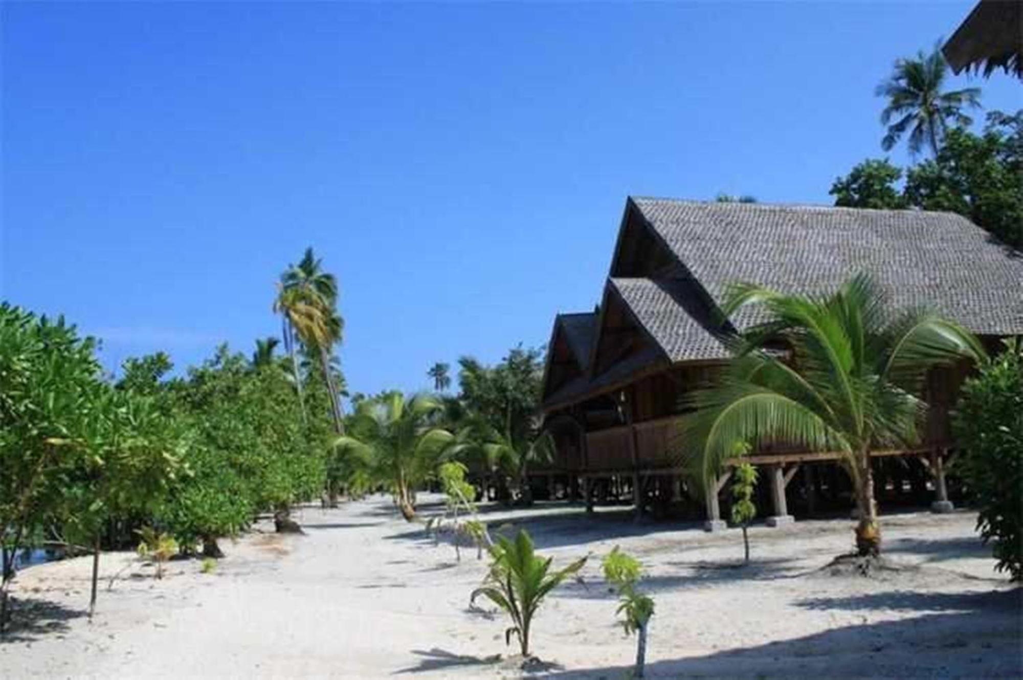 Wakatobi Patuno Diving And Beach Resort By Sahid Wanci Exteriér fotografie